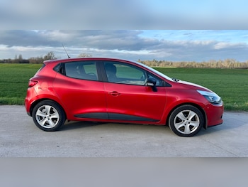 Used Renault Clio 2015 for sale - 77792677: Photo