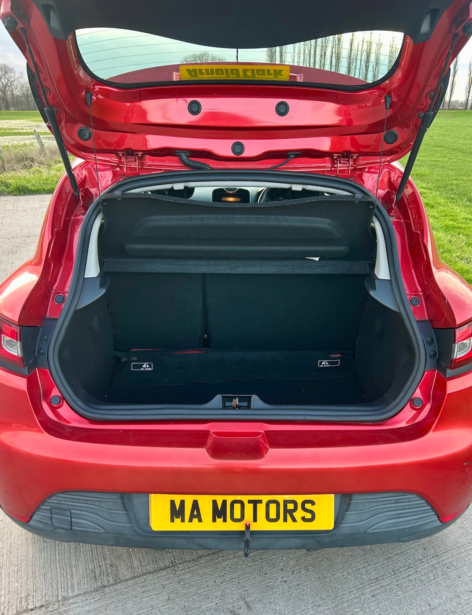 Used Renault Clio 2015 for sale - 77792677: Photo 5