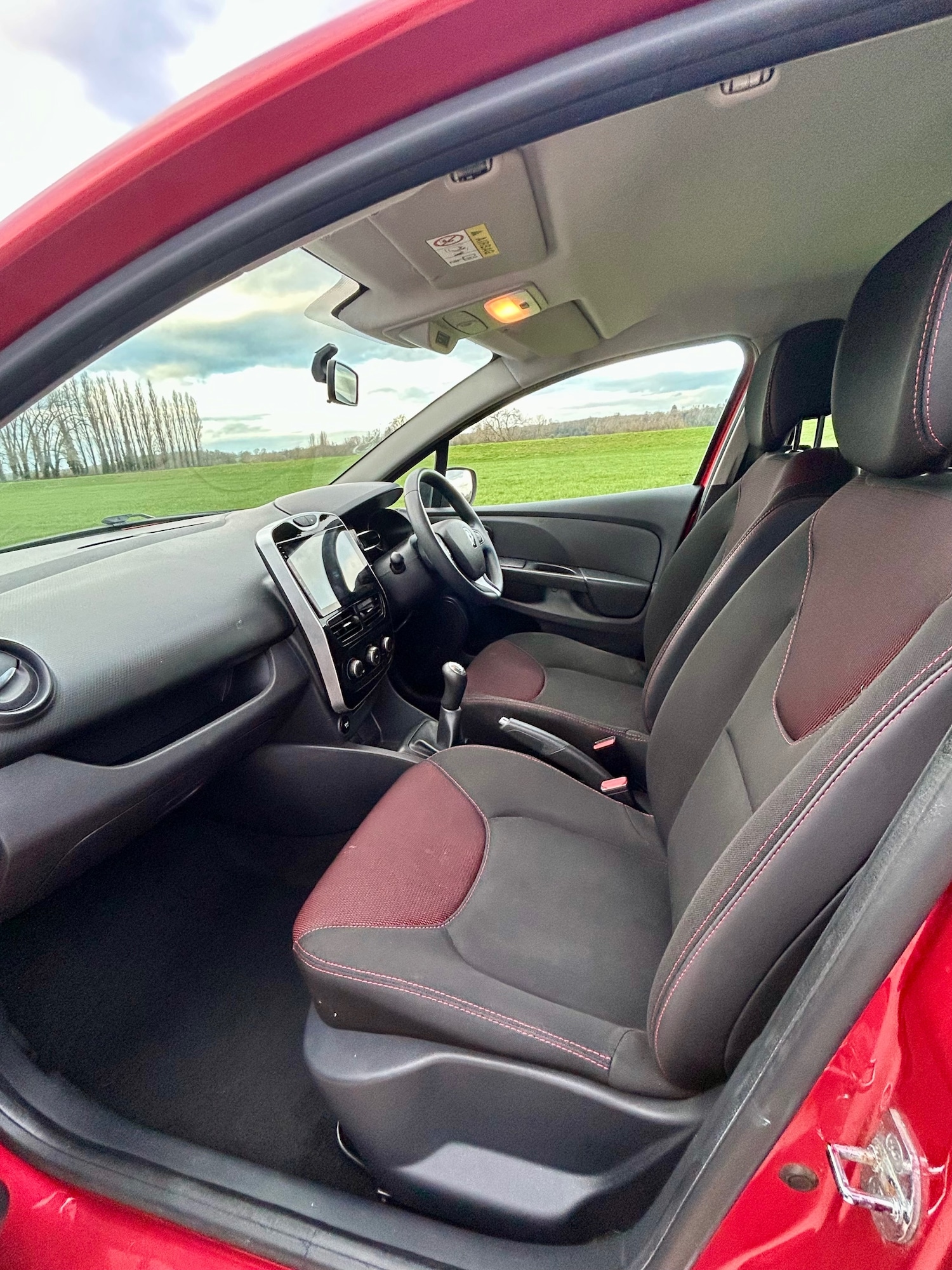 Used Renault Clio 2015 for sale - 77792677: Photo 8