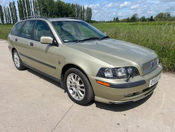Used Volvo V40 2002 for sale - 78923934: Photo