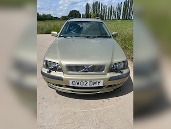 Used Volvo V40 2002 for sale - 78923934: Photo