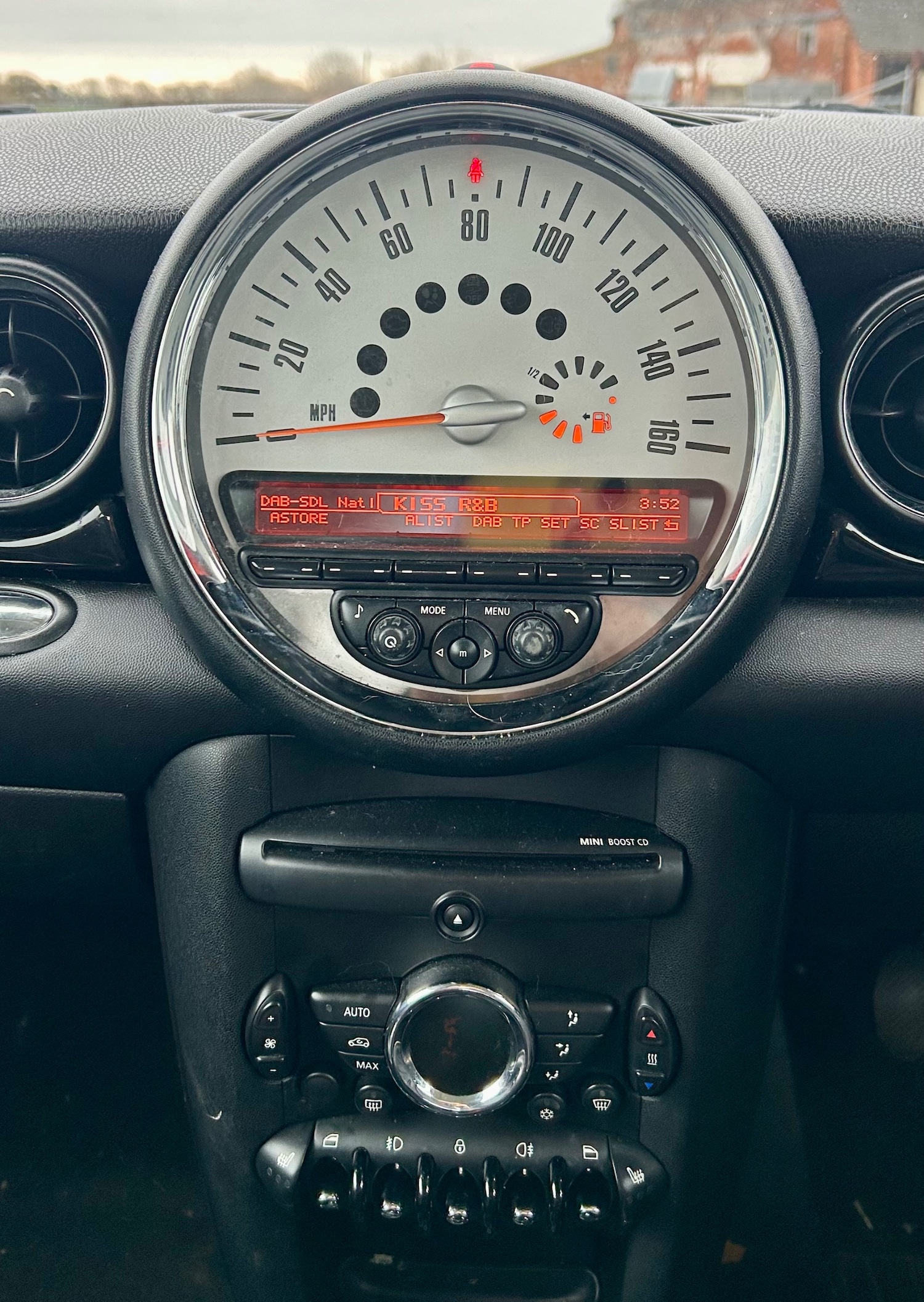 Used MINI Hatch 2011 for sale - 77792748: Photo 8