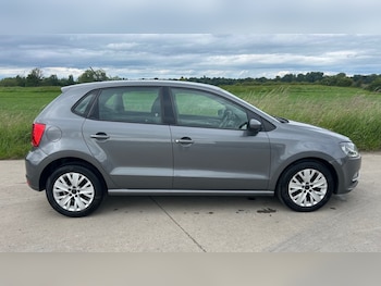 Used Volkswagen Polo 2015 for sale - 78945376: Photo