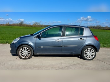 Used Renault Clio 2008 for sale - 77890528: Photo