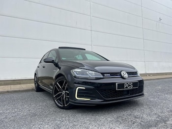 Used Volkswagen Golf 2017 for sale - 79224500: Photo