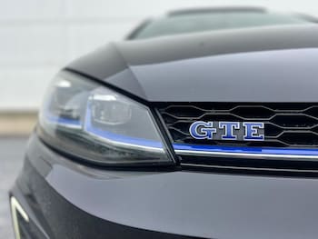 Used Volkswagen Golf 2017 for sale - 79224500: Photo