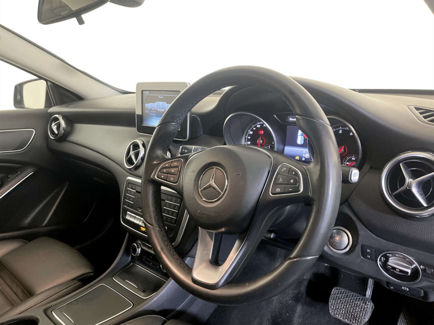Used Mercedes-Benz GLA 2018 for sale - 77272704: Photo 15