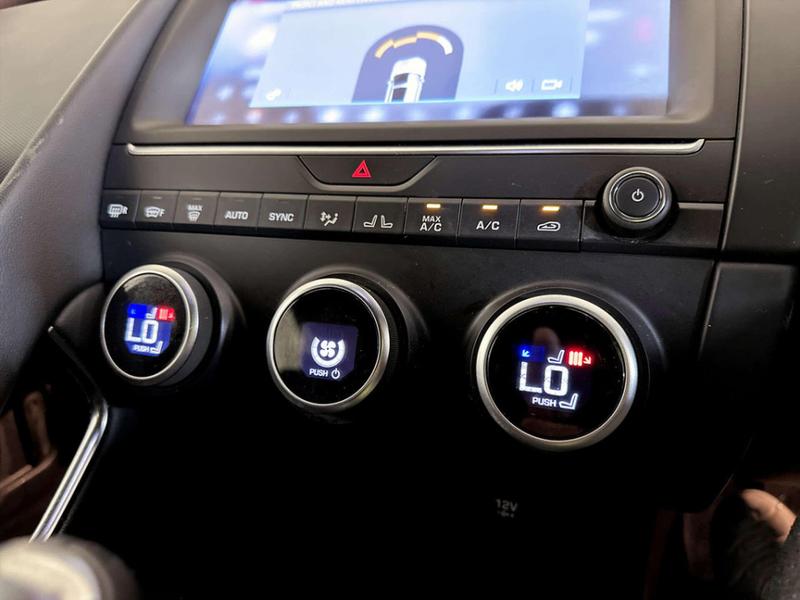 Used Jaguar E-Pace 2019 for sale - 76949117: Photo 26