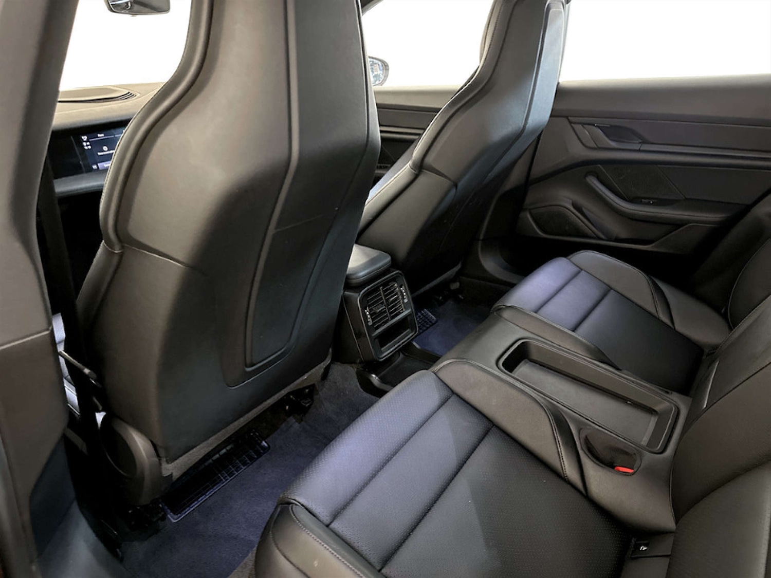 Used Porsche Taycan 2022 for sale - 77234083: Photo 14