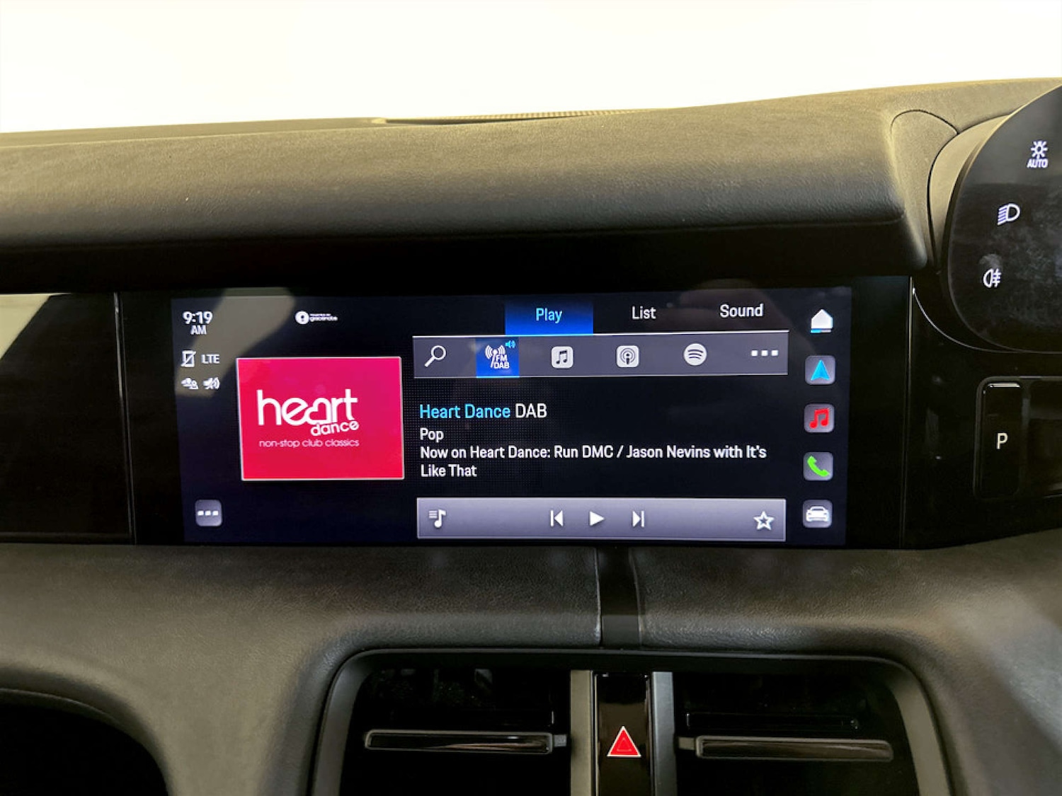 Used Porsche Taycan 2022 for sale - 77234083: Photo 27