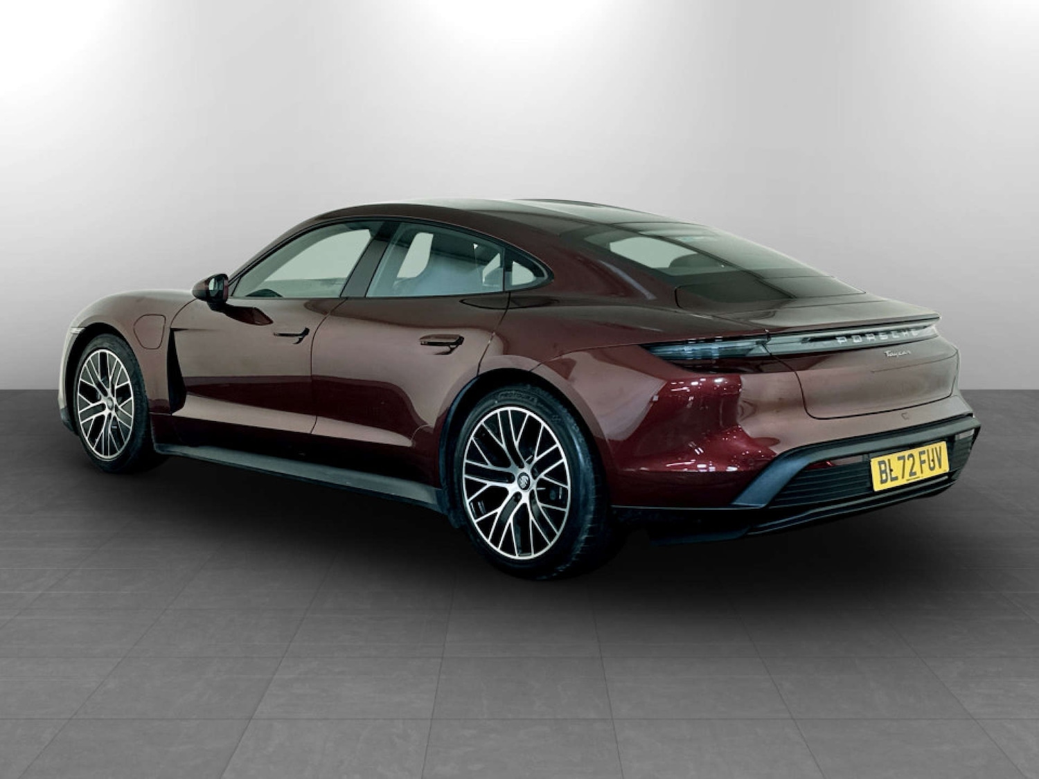 Used Porsche Taycan 2022 for sale - 77234083: Photo 8