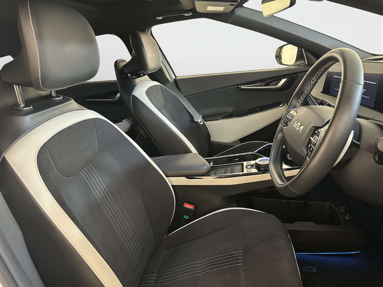 Used Kia EV6 2023 for sale - 77821602: Photo 13