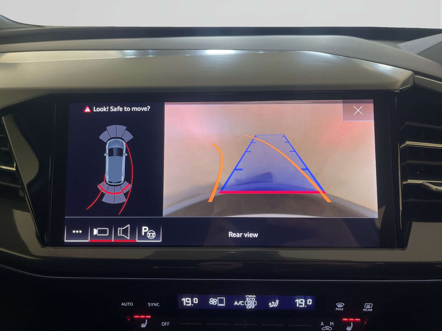 Used Audi Q4 e-tron 2022 for sale - 77990059: Photo 23