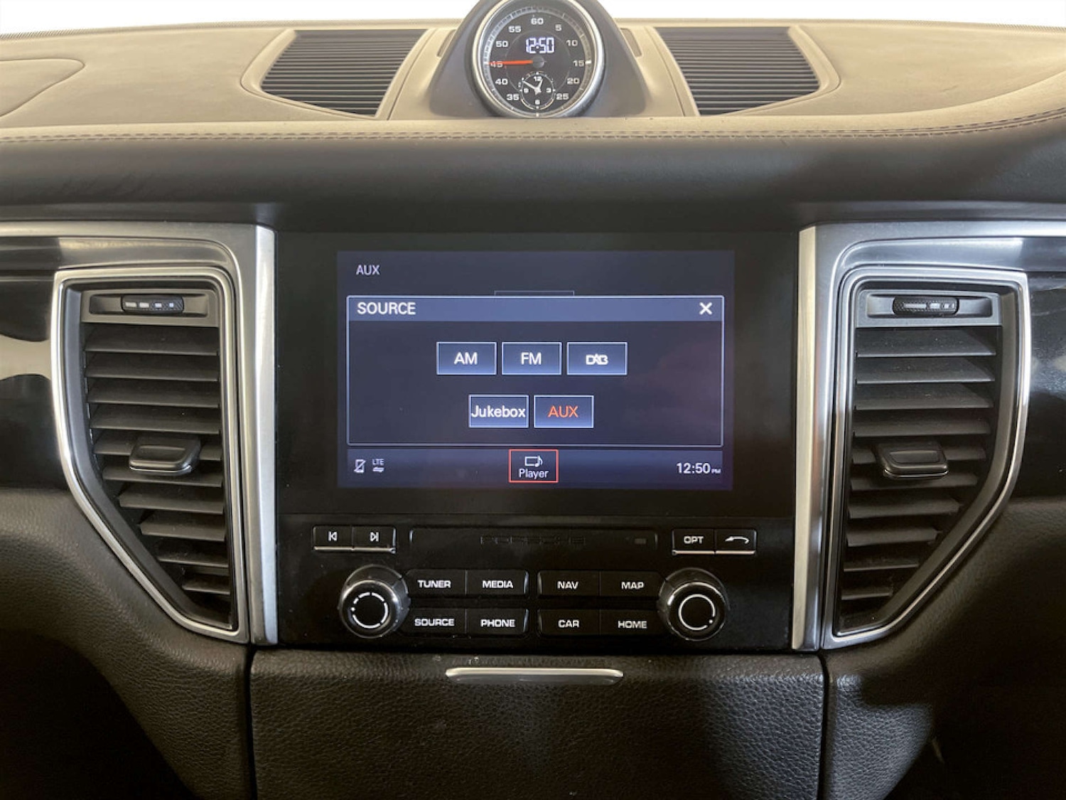 Used Porsche Macan 2018 for sale - 77184960: Photo 25