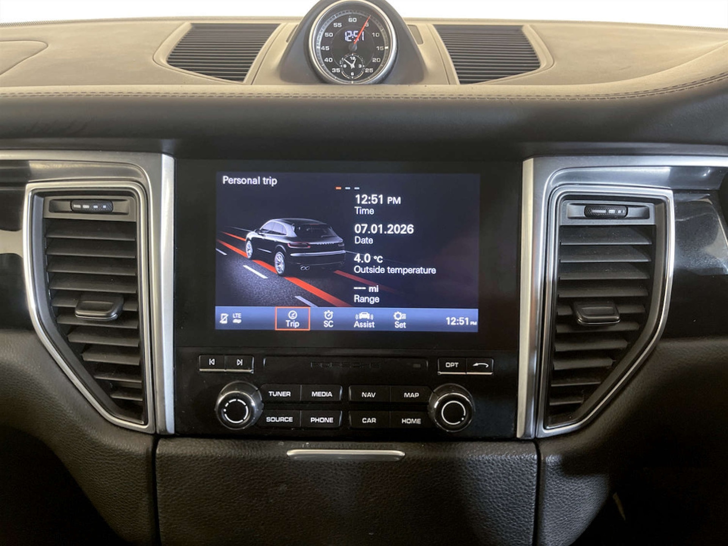 Used Porsche Macan 2018 for sale - 77184960: Photo 26