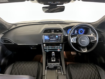 Used Jaguar F-Pace 2019 for sale - 75512832: Photo