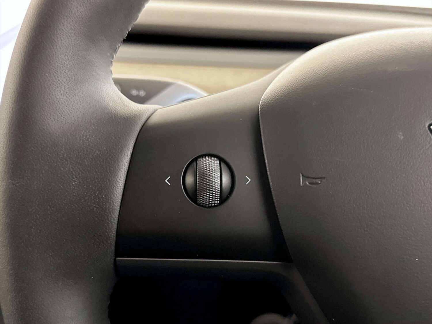 Used Tesla Model Y 2023 for sale - 77470034: Photo 16