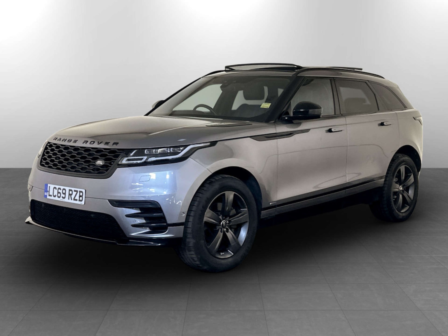 Used Land Rover Range Rover Velar 2020 for sale - 77185127: Photo 5