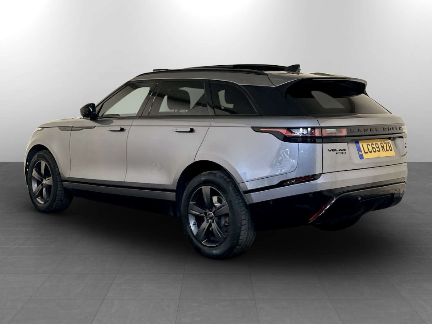 Used Land Rover Range Rover Velar 2020 for sale - 77185127: Photo 8