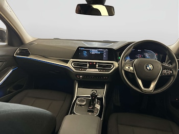 Used BMW 3 Series 2021 for sale - 78531240: Photo