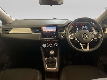 Used Renault Captur 2021 for sale - 79289346: Photo