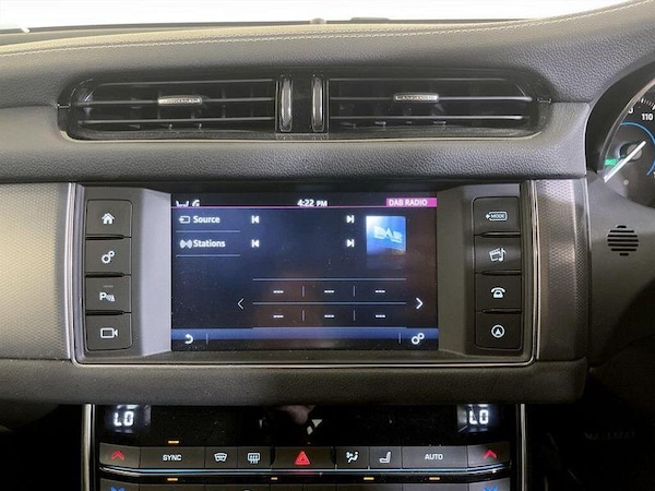Used Jaguar XF 2017 for sale - 76123803: Photo 24