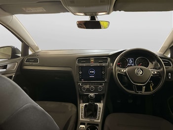 Used Volkswagen Golf 2018 for sale - 78502969: Photo