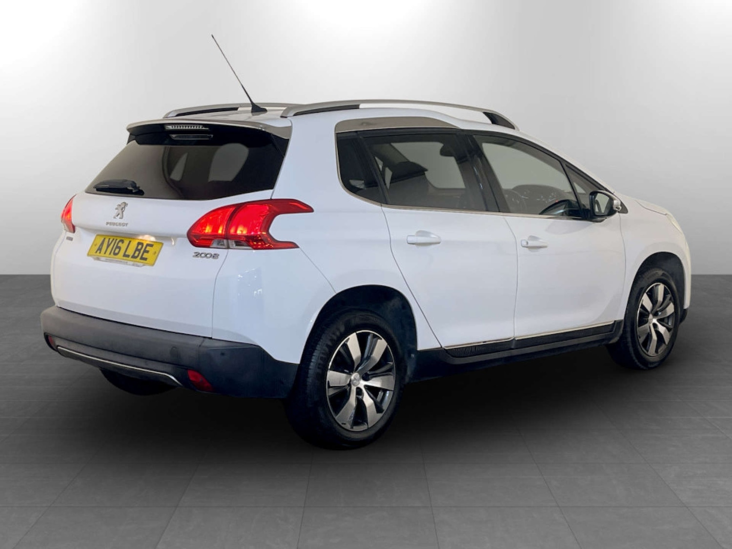 Used Peugeot 2008 2016 for sale - 77355580: Photo 10