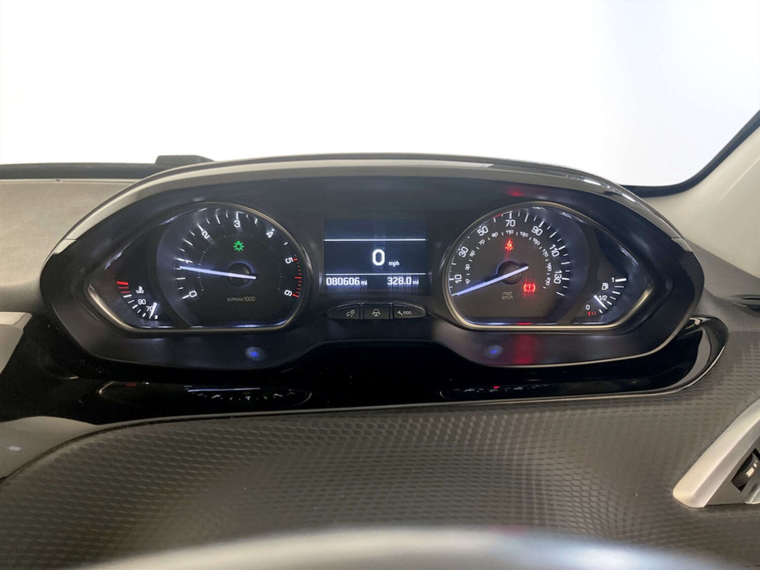 Used Peugeot 2008 2016 for sale - 77355580: Photo 18