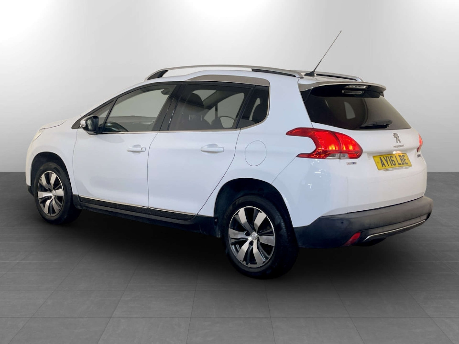 Used Peugeot 2008 2016 for sale - 77355580: Photo 8