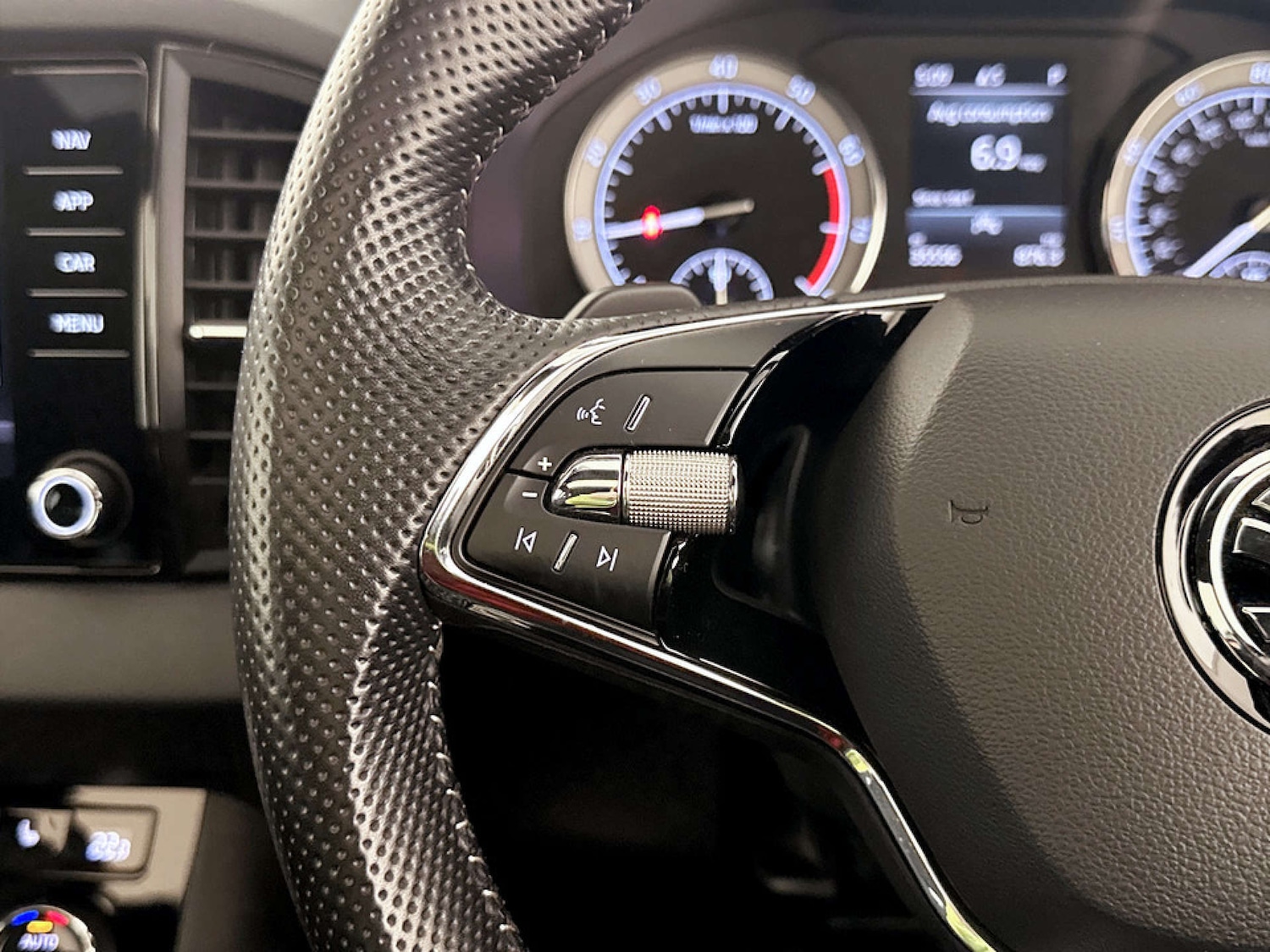 Used Skoda Karoq 2022 for sale - 77288559: Photo 16