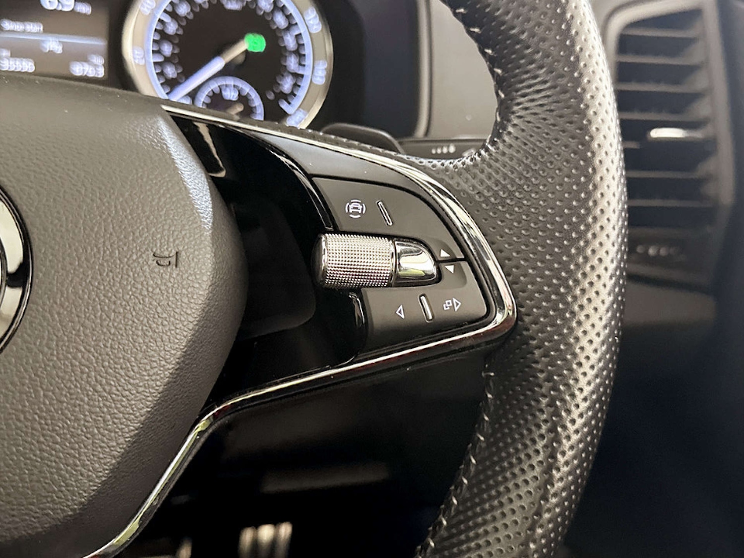 Used Skoda Karoq 2022 for sale - 77288559: Photo 18