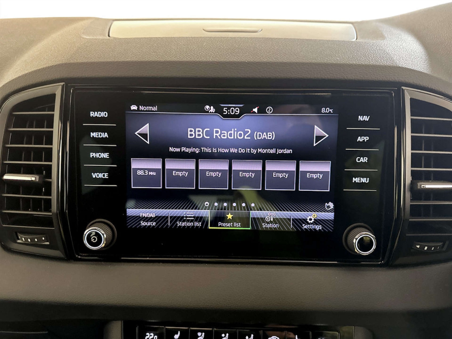 Used Skoda Karoq 2022 for sale - 77288559: Photo 22