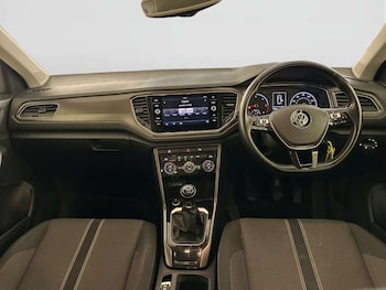 Used Volkswagen T-Roc 2019 for sale - 78486298: Photo