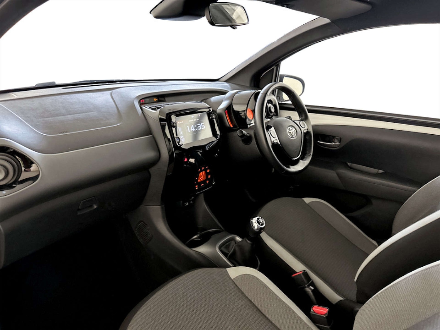 Used Toyota AYGO 2021 for sale - 77355501: Photo 12