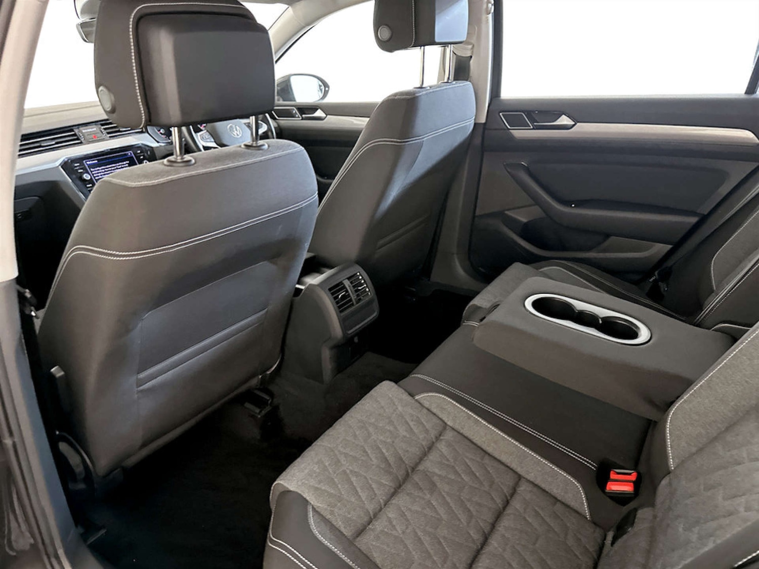 Used Volkswagen Passat 2023 for sale - 77535140: Photo 14