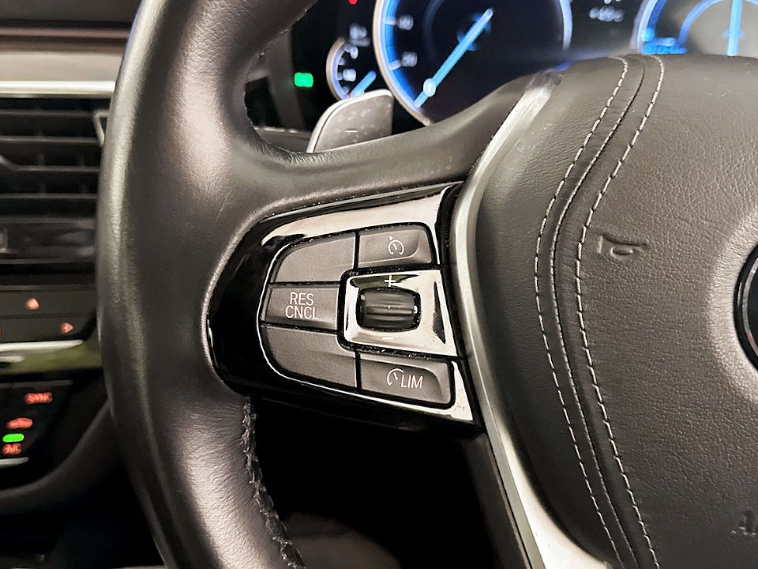 Used BMW 5 Series 2018 for sale - 77326051: Photo 17