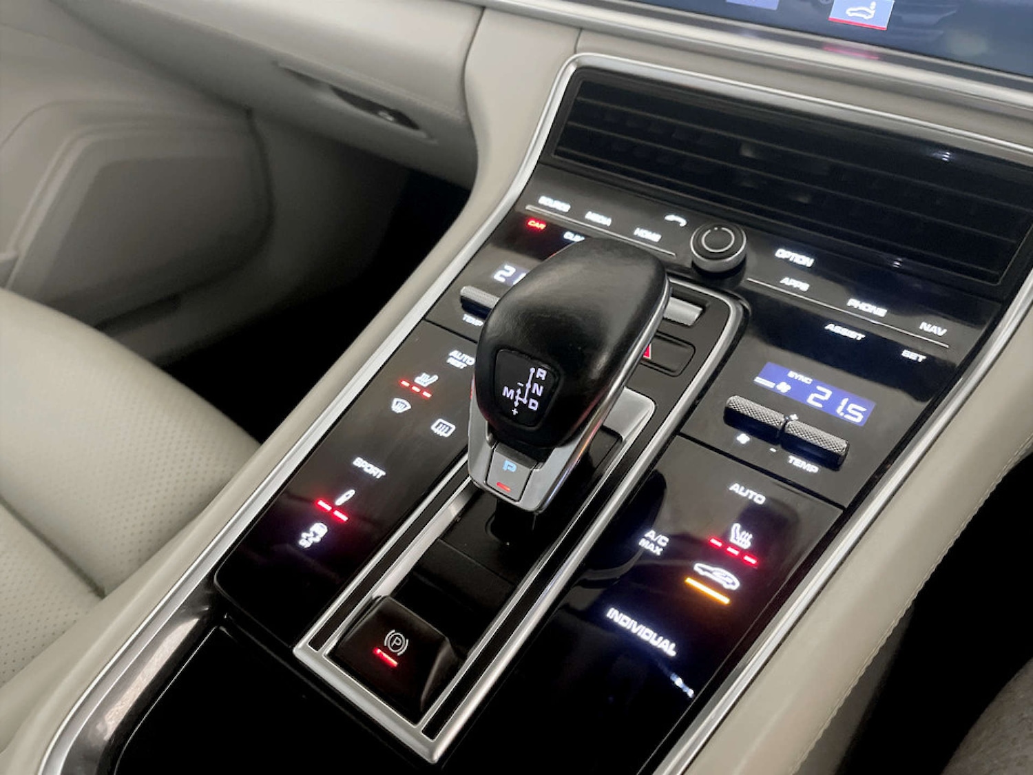 Used Porsche Panamera 2017 for sale - 77185246: Photo 27