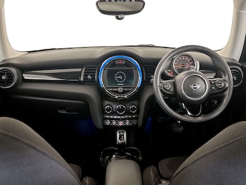 Used MINI Hatch 2019 for sale - 77604027: Photo