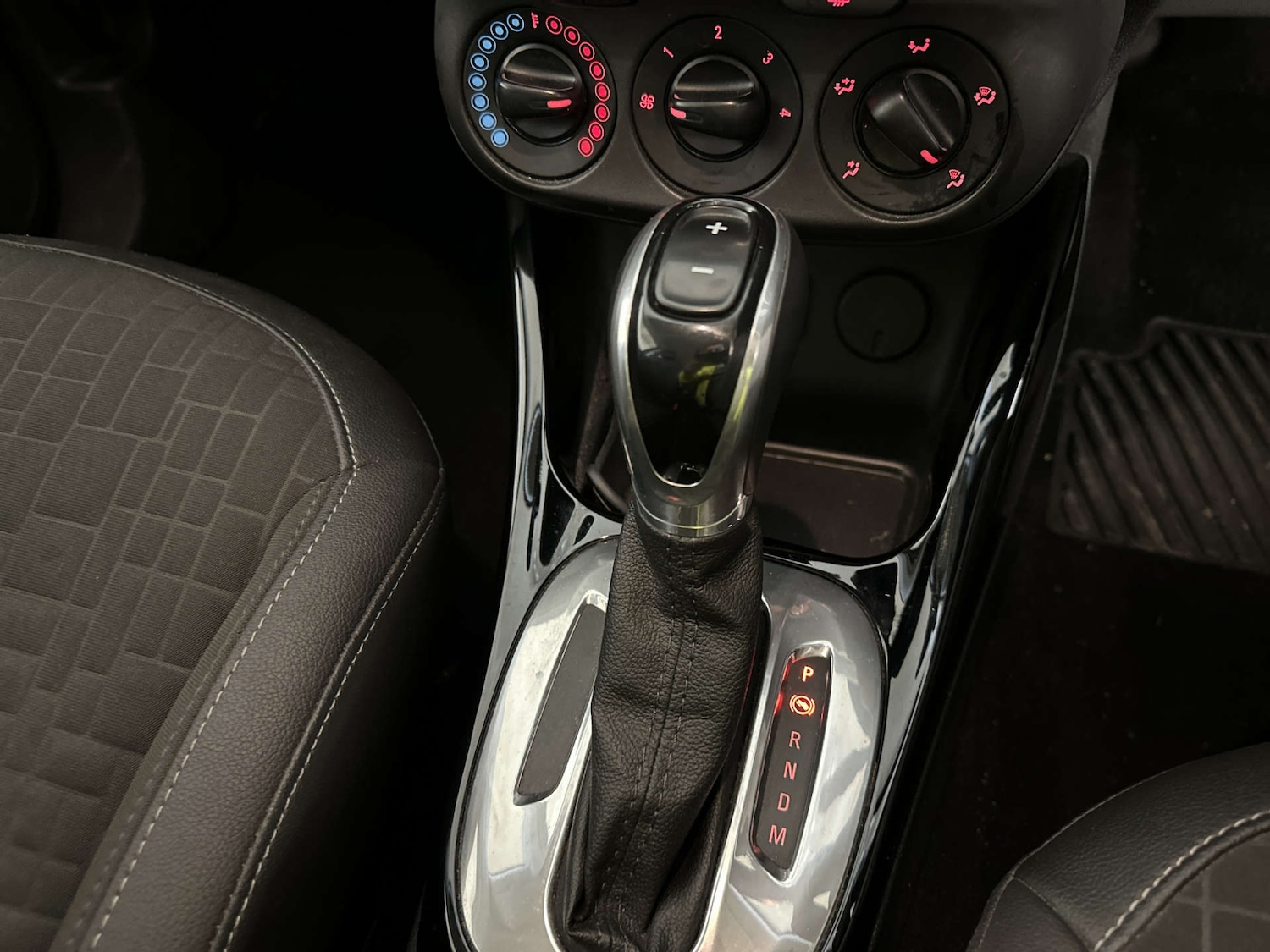 Used Vauxhall Corsa 2016 for sale - 78045088: Photo 24