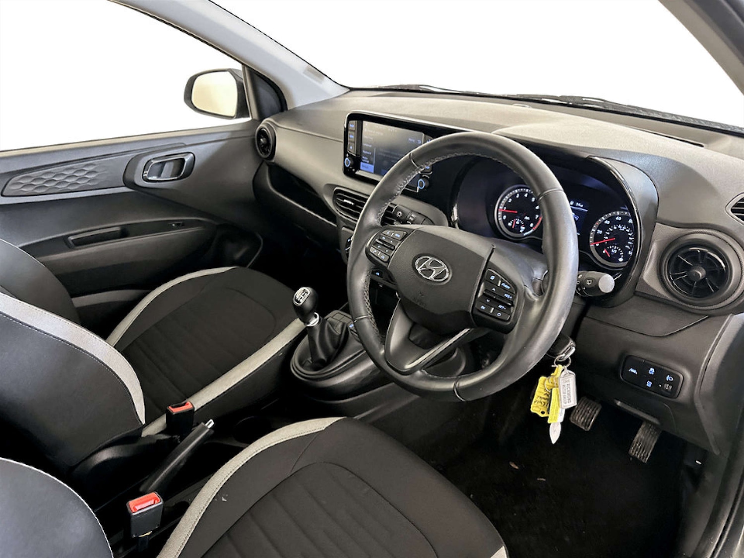 Used Hyundai i10 2023 for sale - 77262734: Photo 15