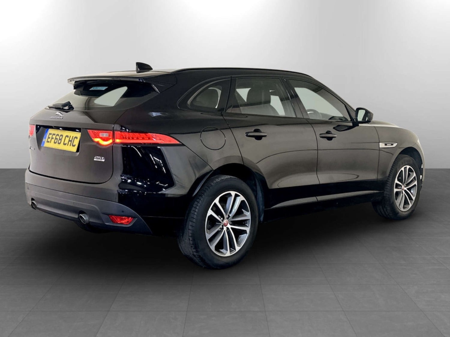 Used Jaguar F-Pace 2018 for sale - 77650533: Photo 10