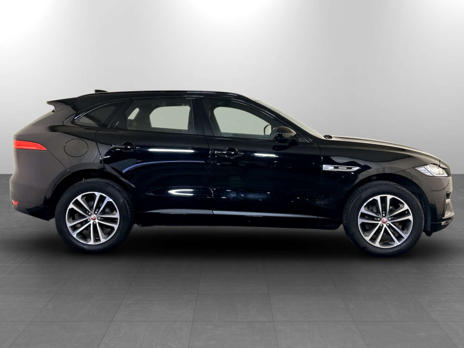 Used Jaguar F-Pace 2018 for sale - 77650533: Photo 11