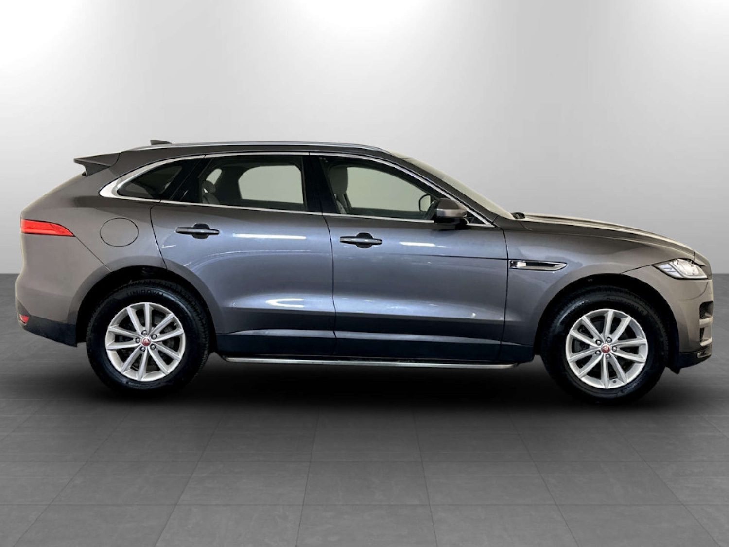 Used Jaguar F-Pace 2016 for sale - 77380722: Photo 12