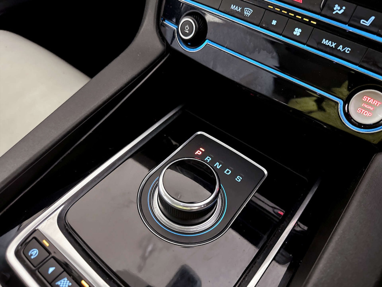 Used Jaguar F-Pace 2016 for sale - 77380722: Photo 26