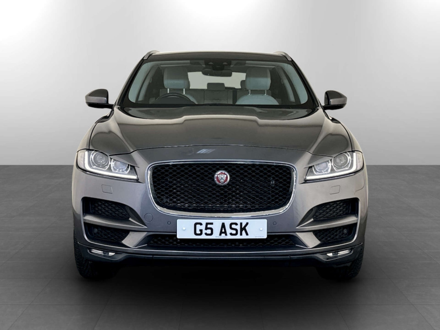 Used Jaguar F-Pace 2016 for sale - 77380722: Photo 5
