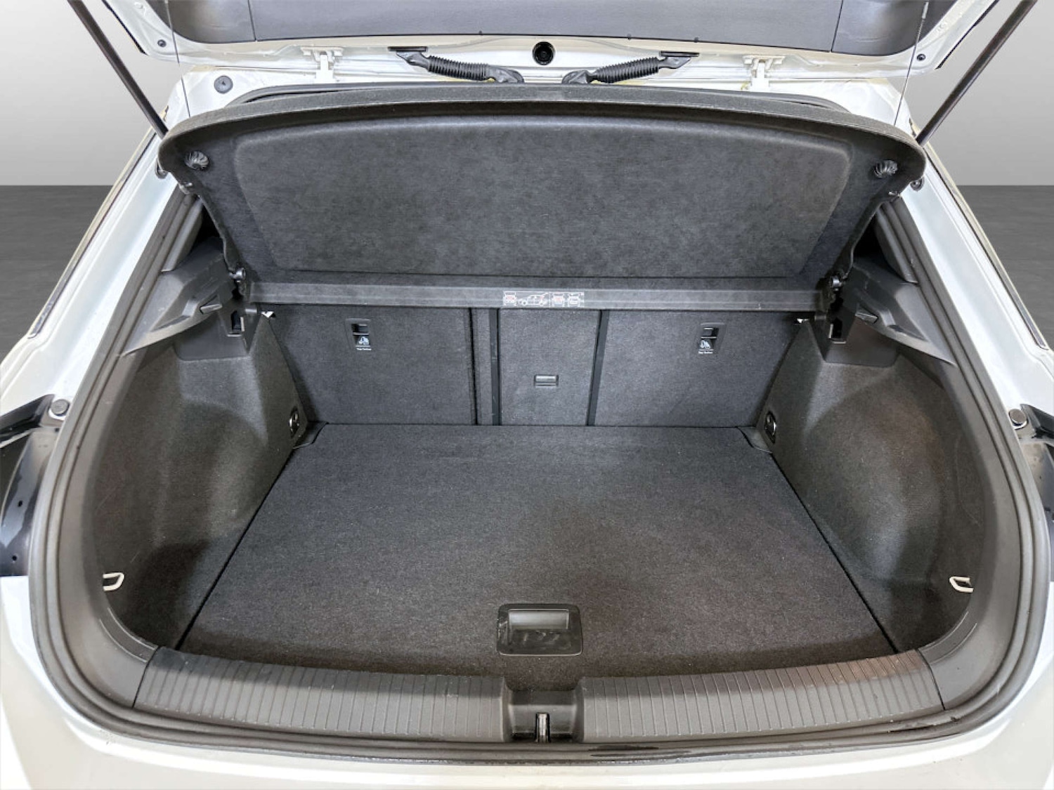 Used Volkswagen T-Roc 2021 for sale - 77185347: Photo 15