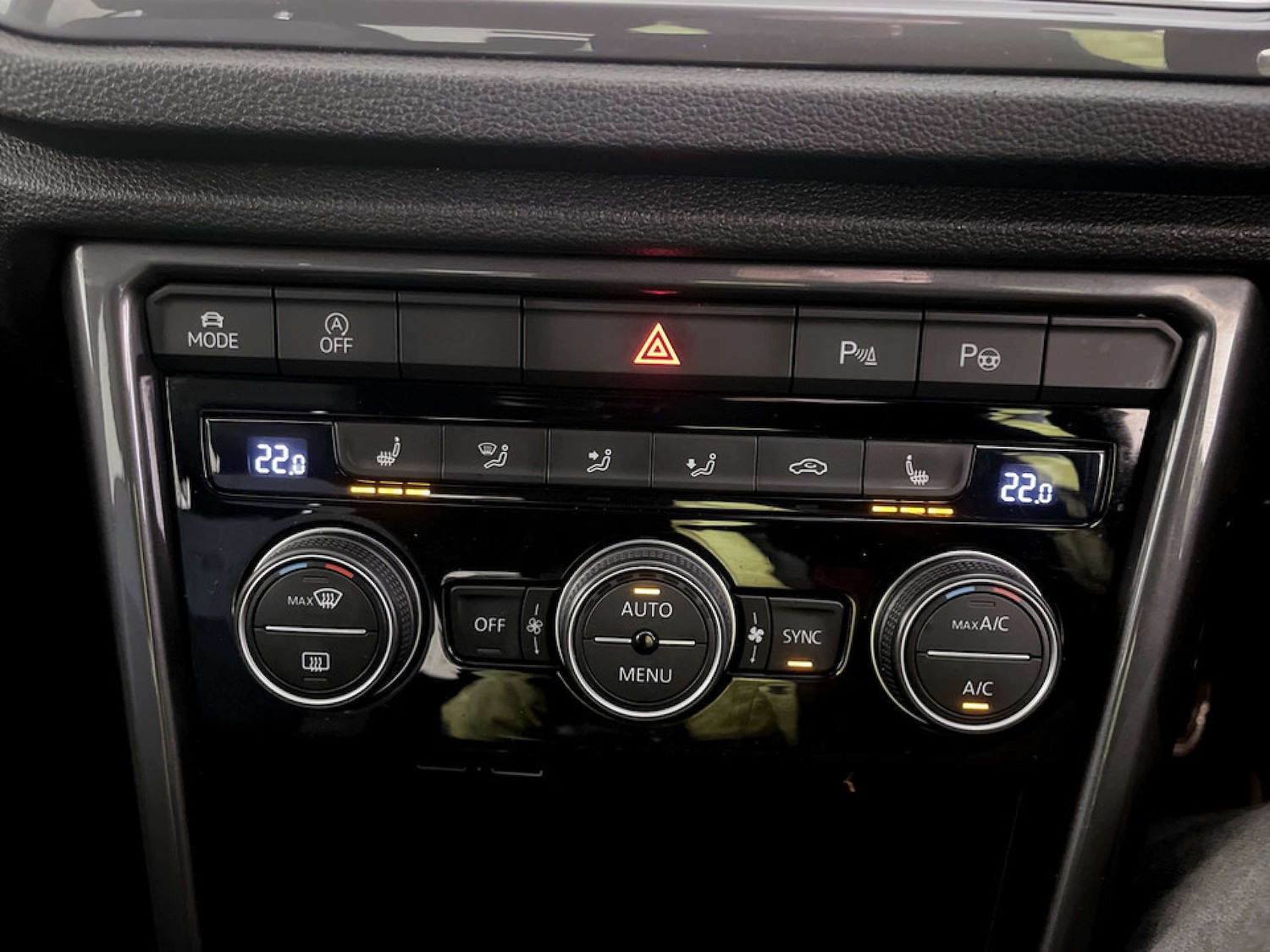 Used Volkswagen T-Roc 2020 for sale - 77211825: Photo 24