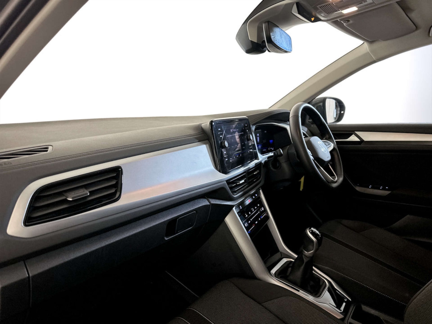 Used Volkswagen T-Roc 2023 for sale - 77681195: Photo 12