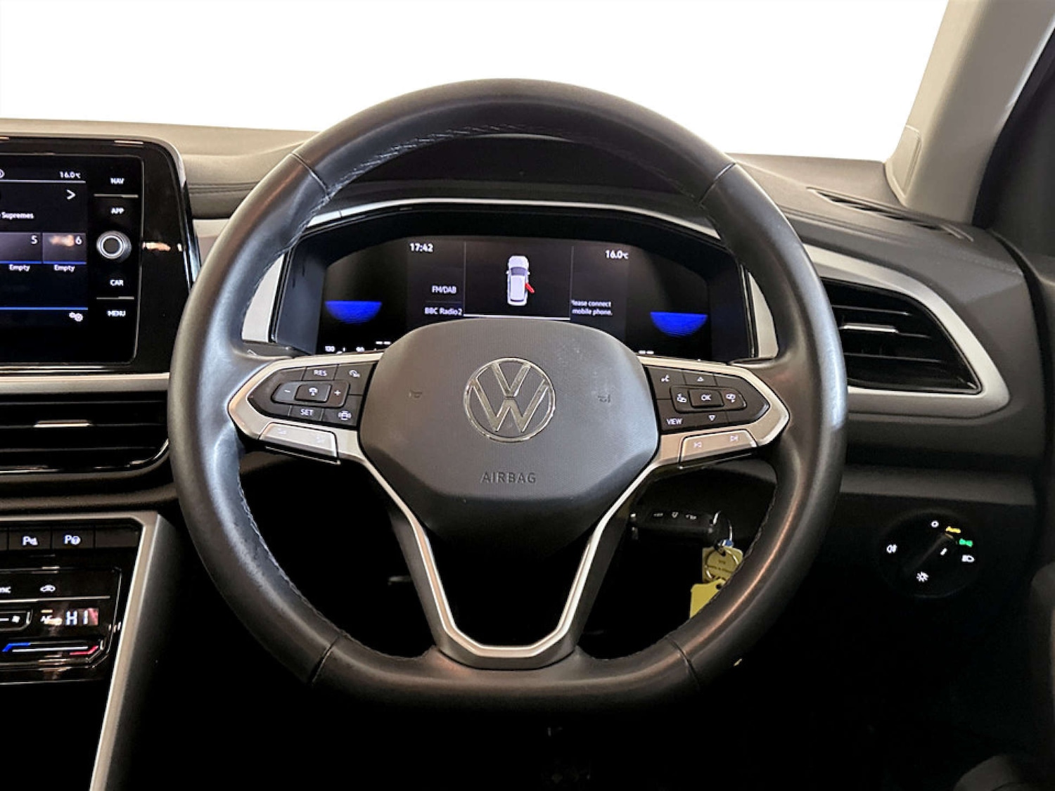 Used Volkswagen T-Roc 2023 for sale - 77681195: Photo 17